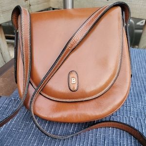 VINTAGE BALLY INTERNATIONAL CROSSBODY LEATHER BAG.